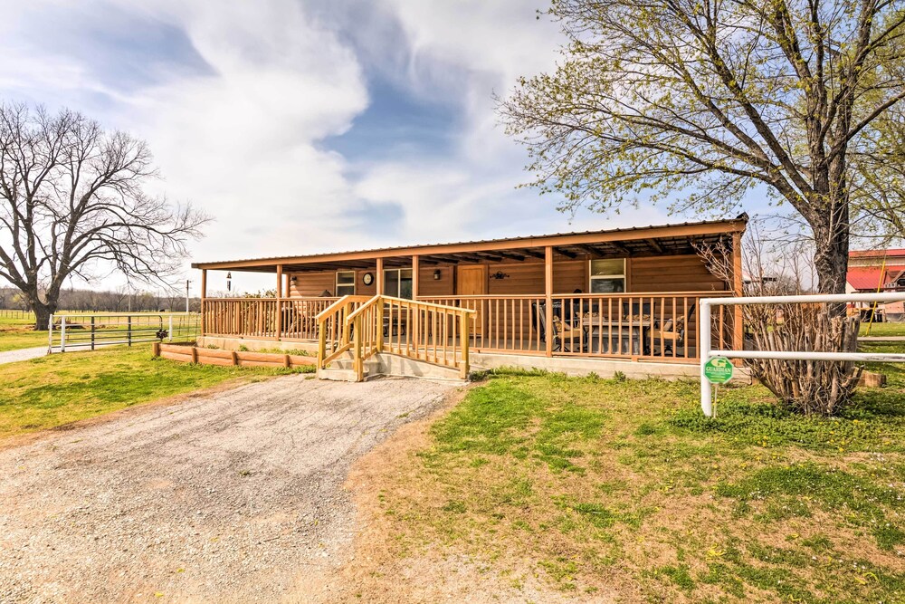 Bartlesville Vacations - Bartlesville Cabin w/ Pool, Hot Tub  Trampoline! - Property Image 1