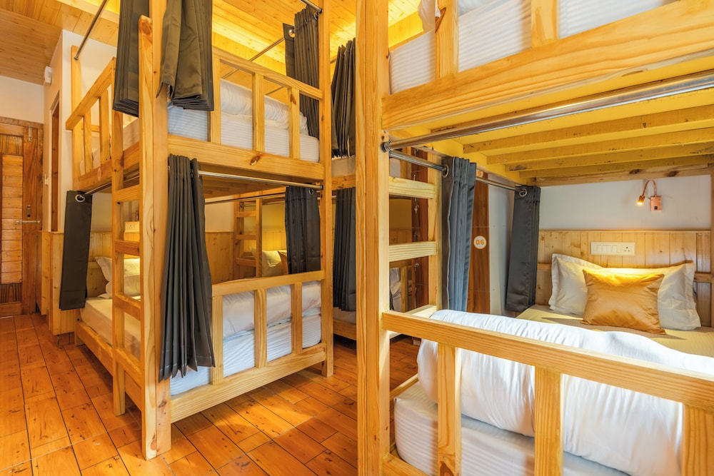 The Social Stays Kasol