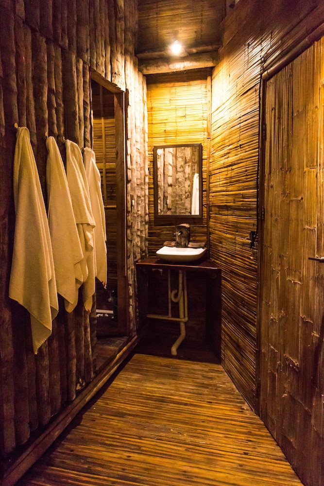 Cancun Vacations - Bambu Gran Palas Hostel Party - Property Image 17