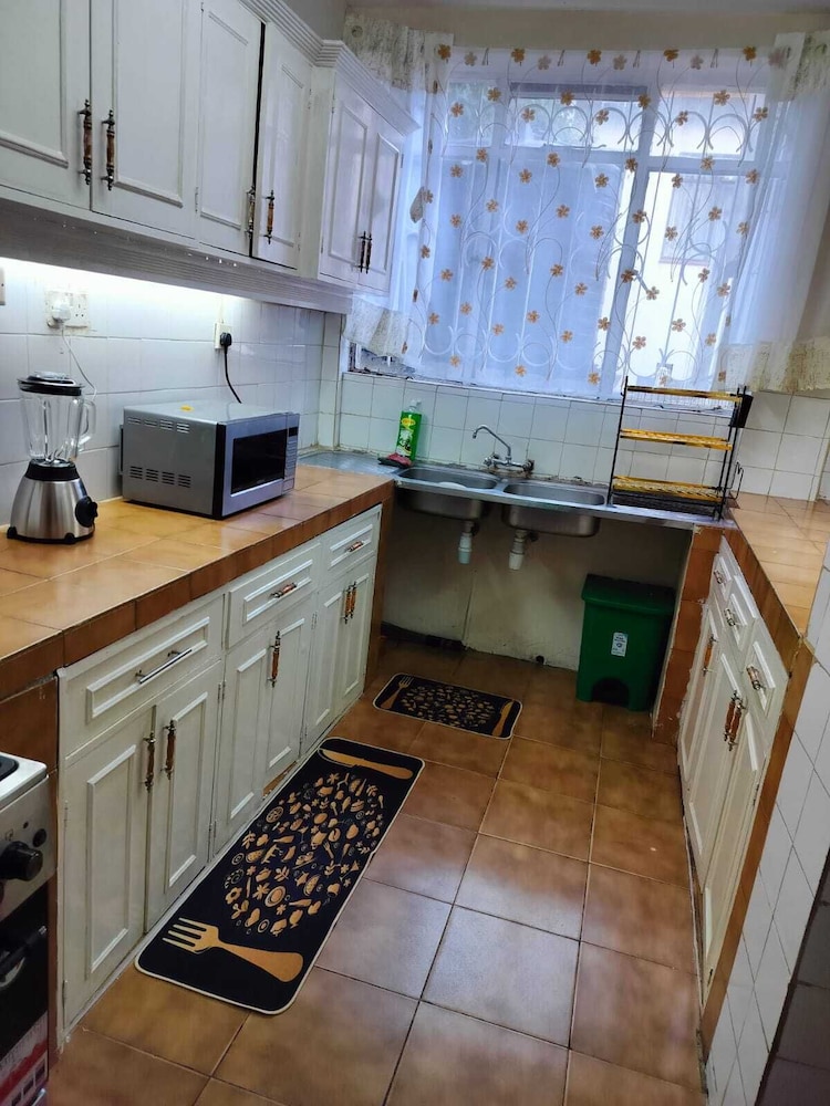 Lux Suites Anahita Apartments Parklands