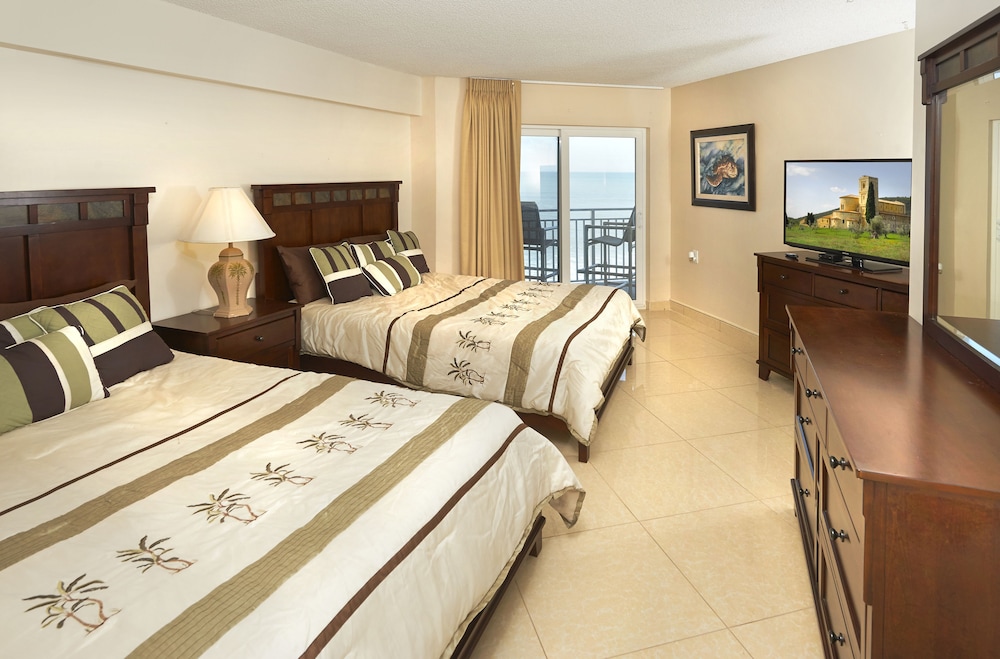 Paradise Beach Club by Happy Palm Stays