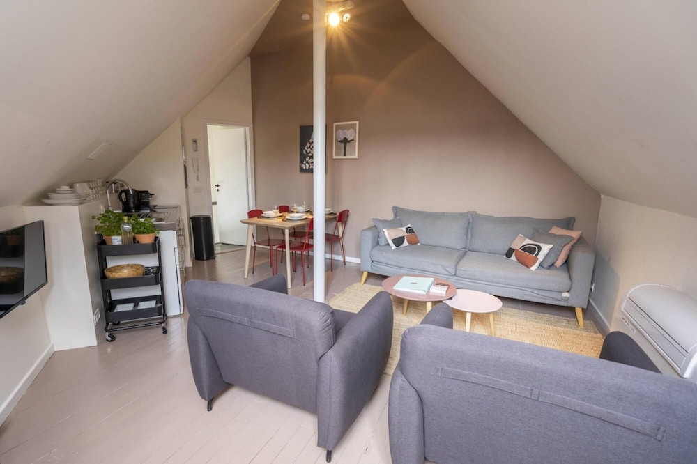 The Suit Duplex Apartment