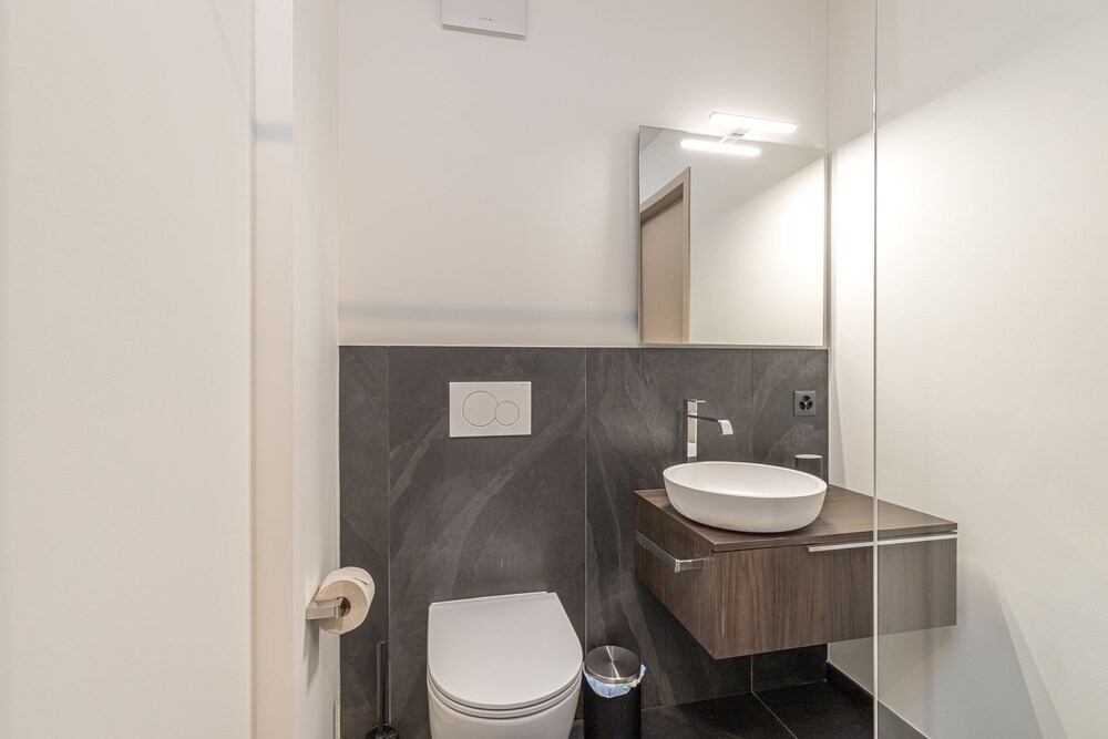 Icon H 202 Suite Micro-living