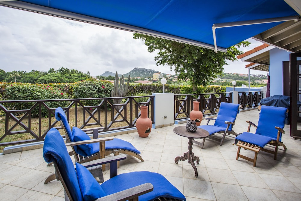 Blue Bay Bungalows