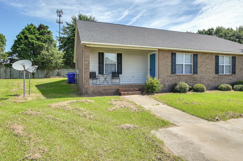 Pirate Game Day Base: Greenville Home Near Campus!