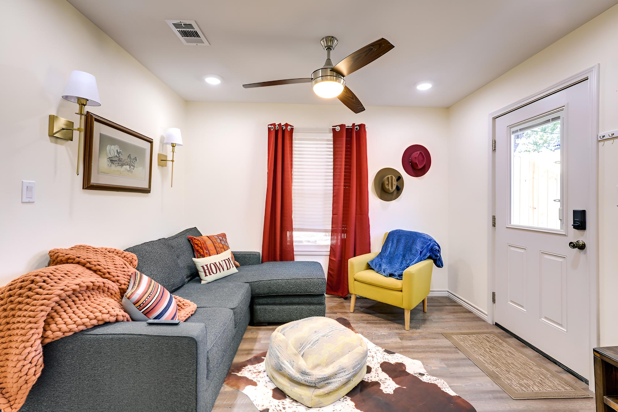 Horse-friendly Weatherford Oasis w/ Splash Pool view 3