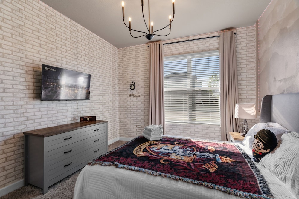 Chic 5bed Home With Themed Rooms