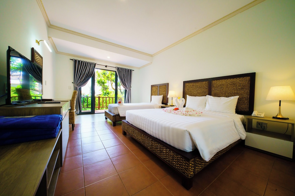 Blooming Lotus Resort