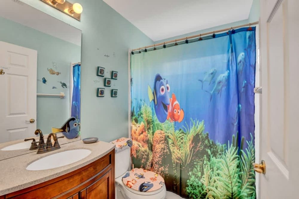 Minutes From Disney Themed 2 Bd Villa With Private Pool