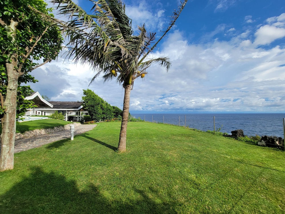 Kawayan Holiday Resort