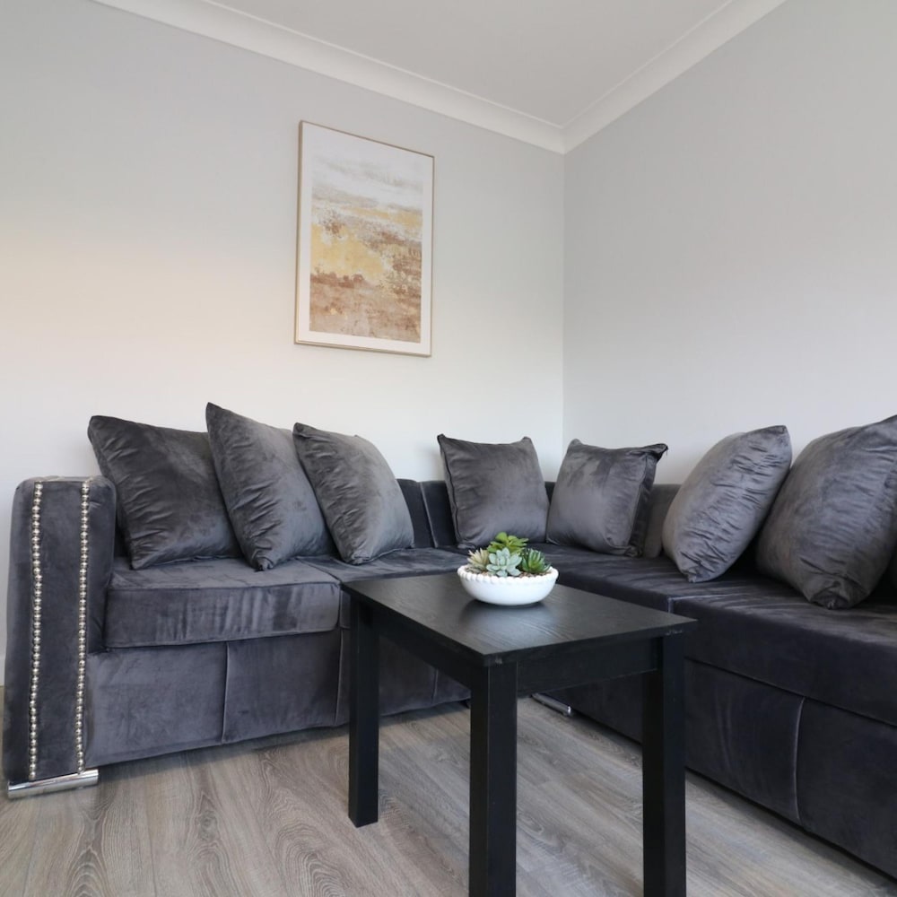 Sunnyside House - Holytown