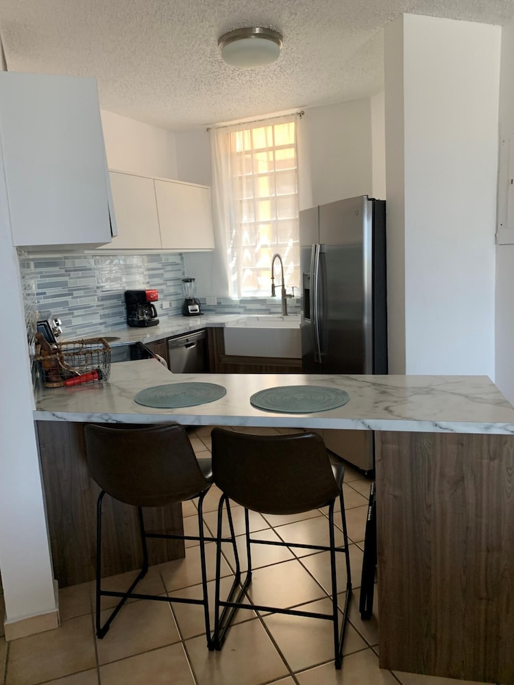 Prime 2 Bedroom Beachfront Penthouse w Sofa Bed and Open Terrace Cb250 view 2