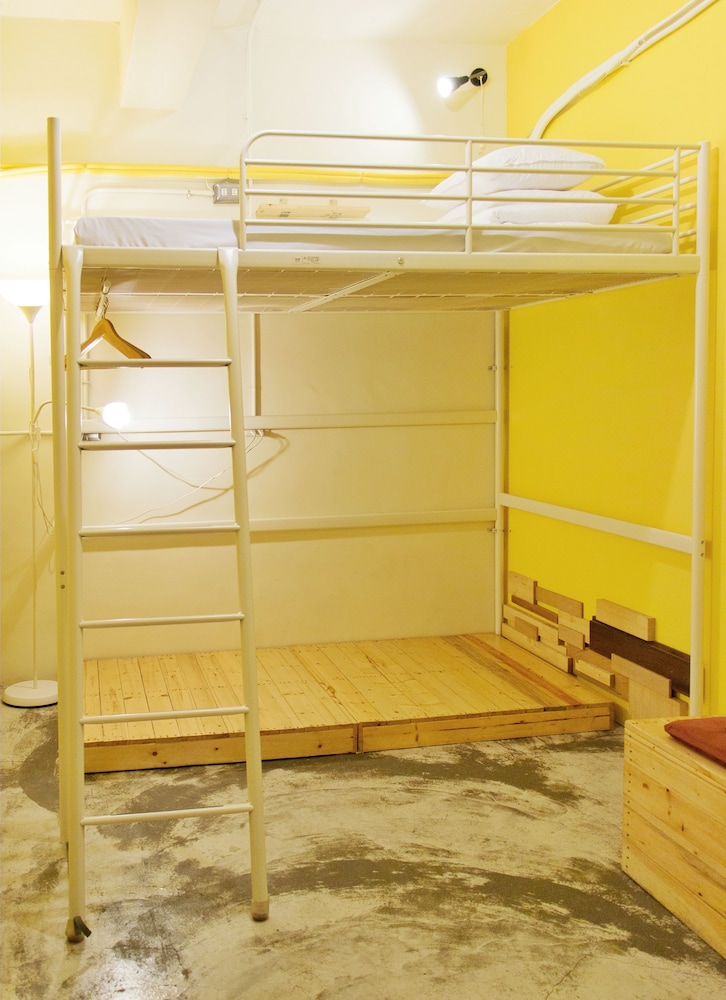 Lane62 Hostel