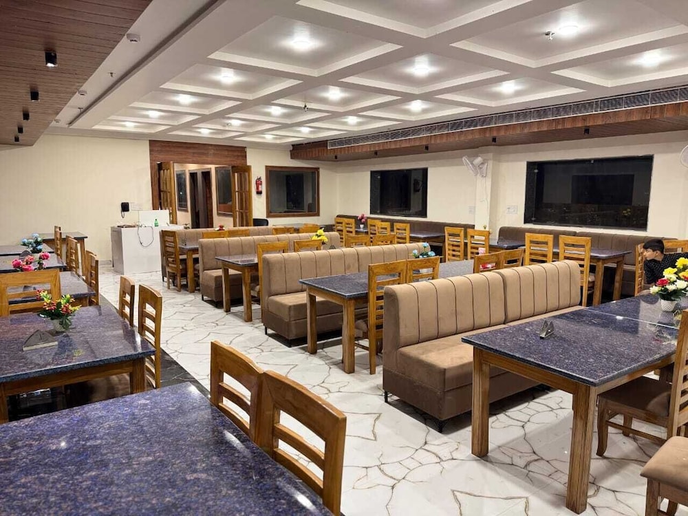 Hotel Grand Lucent