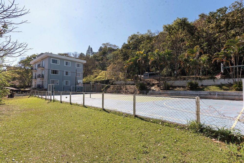 Cavalinho Branco Flat Para 4 Pessoas c Piscina