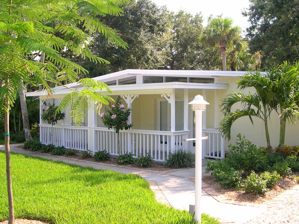 Orchid Island Cottages