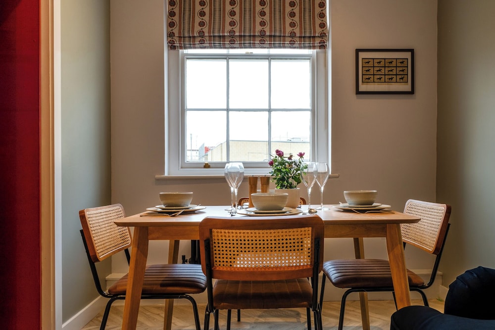 Stunning HighStreet Escape in Cheltenham
