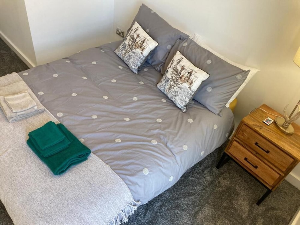 Zenith City Centre Apartment - Stay Longer and Save view 5