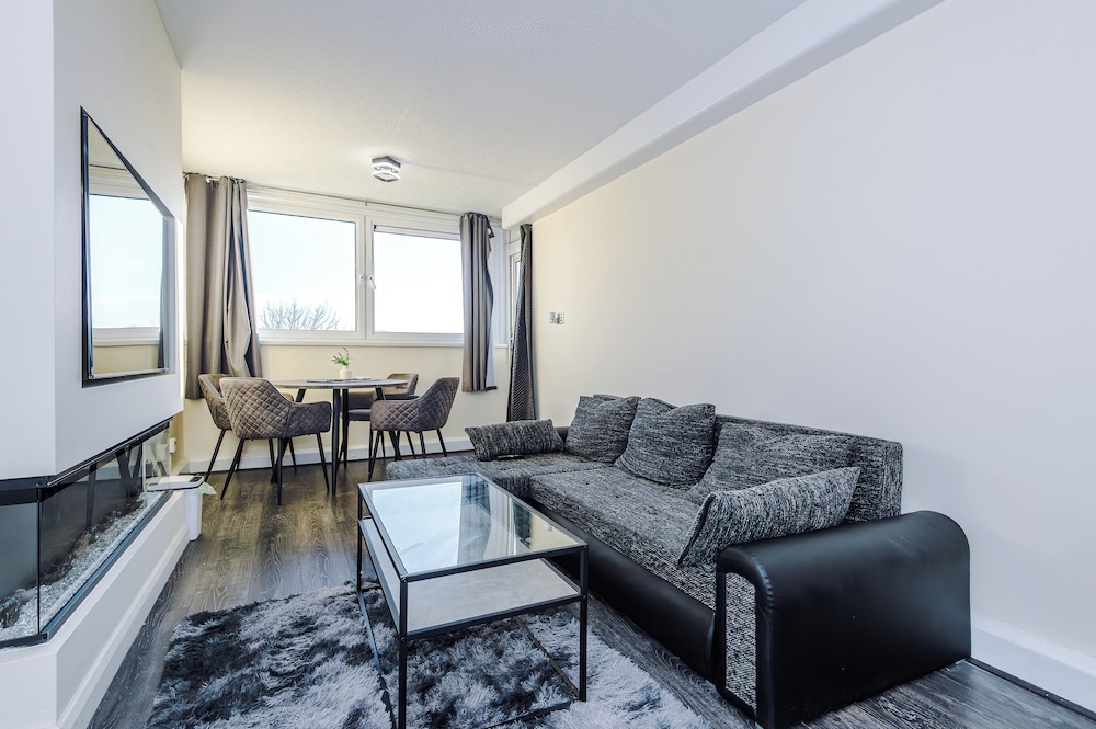 Modern 1 Bed - Close to City Centre