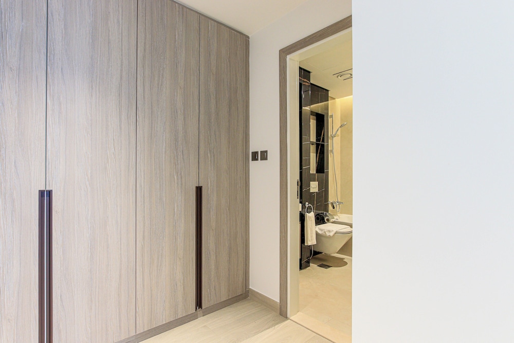 Stylish Stu in Medore Modern Amenities