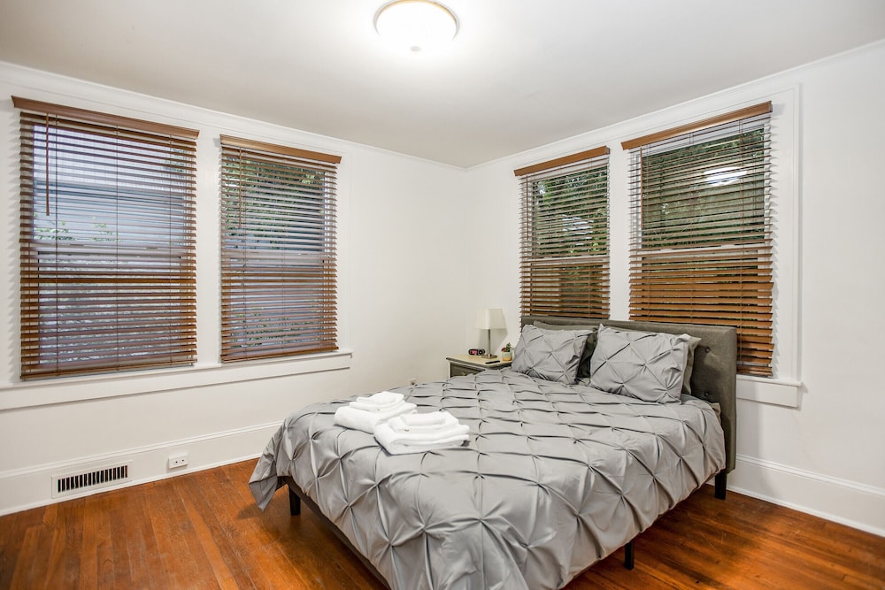 The Woodside Guest House II view 5