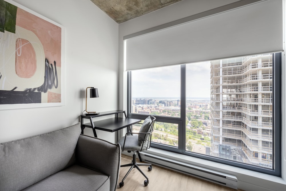Elegant Studios and Apartments Montreal