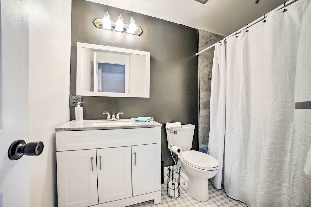 Charming Vacation Rental: 15 Mi to Pittsburgh - Property Image 2