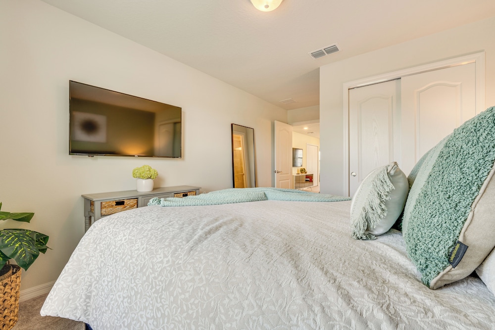 Private Backyard Oasis: Solterra Resort Condo