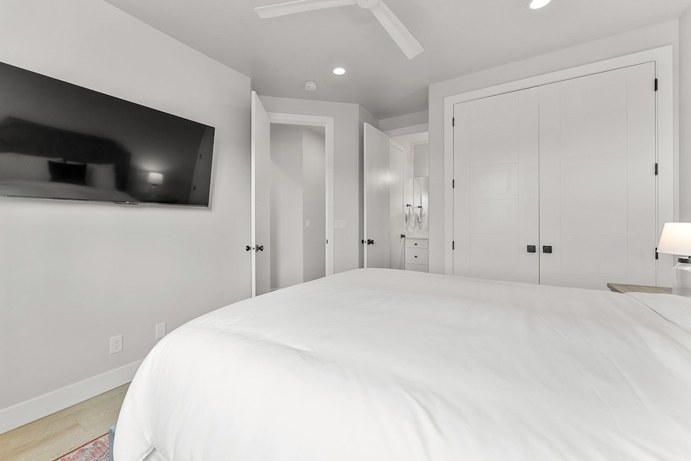 Tahitian Pearl 5 Bedroom Townhouse