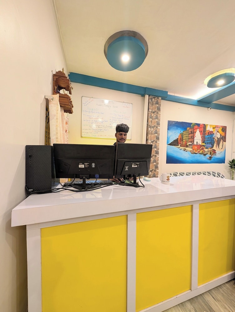 Hidden Monkey Hostel Chet Singh Ghat