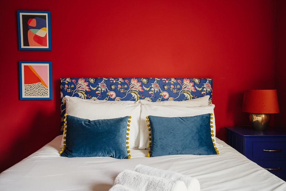 Central Belfast Apartments: Unique Retreat in the East view 3