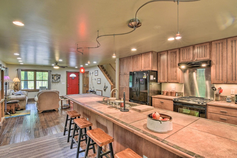 Riverfront Lake City Home w/ Fire Pit, Deck & Bbq! view 4
