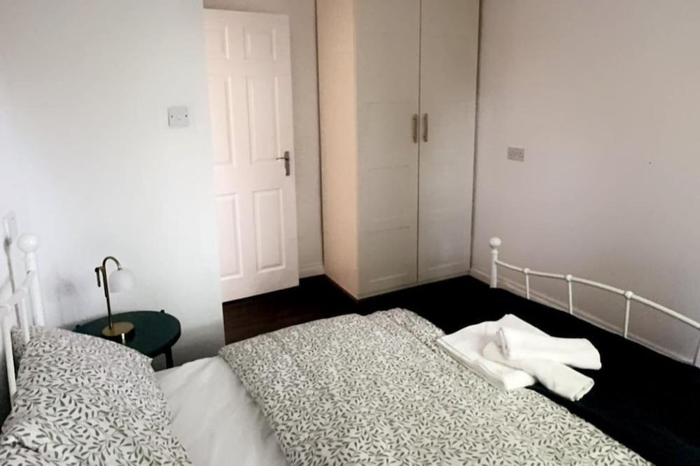 Birmingham Aprt- 2bdr- Sleeps4-close to City