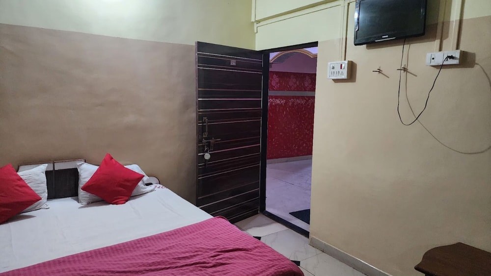 Ghansar Lodge maharastra AC Room