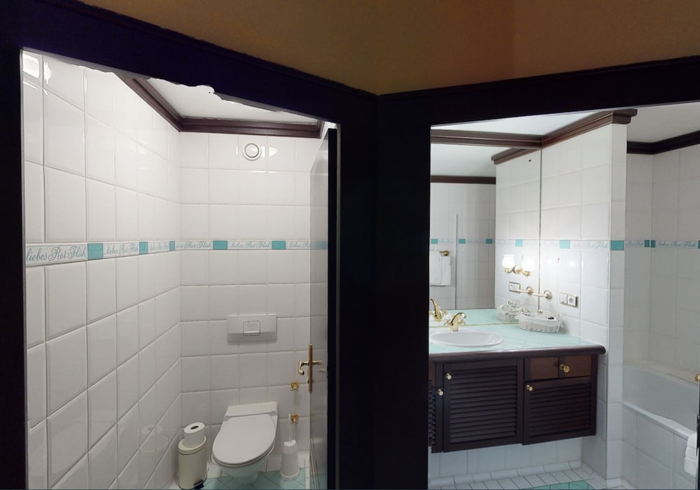 Wellnesshotel ...liebes Rot-Flüh
