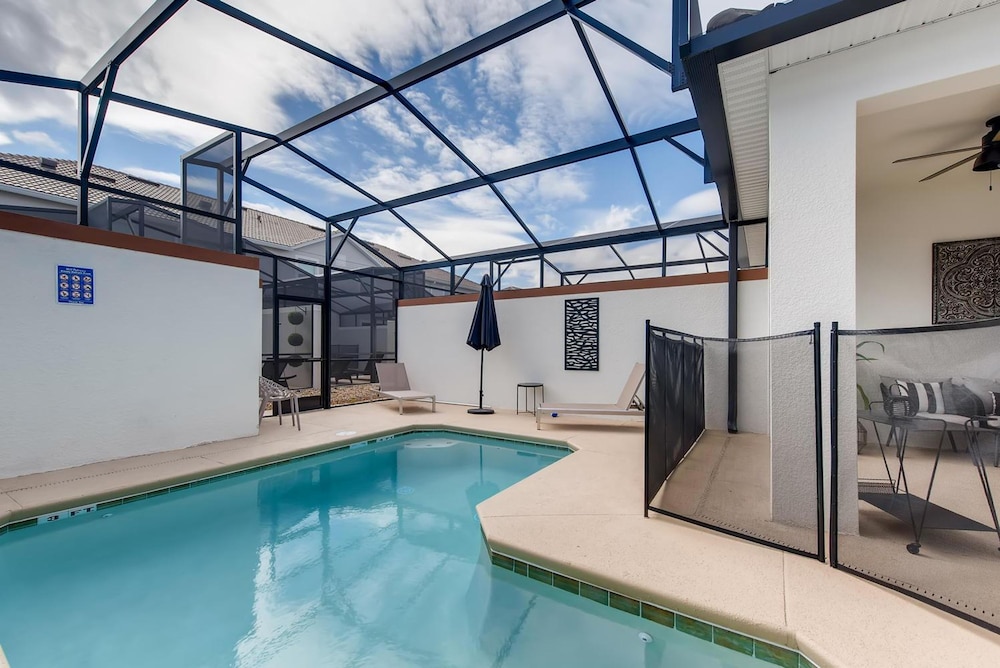 4802 LL Dream Getaway Luxury Townhome w Pool - Image 3