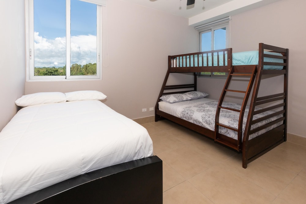 The Big Family Condo by Acomodo