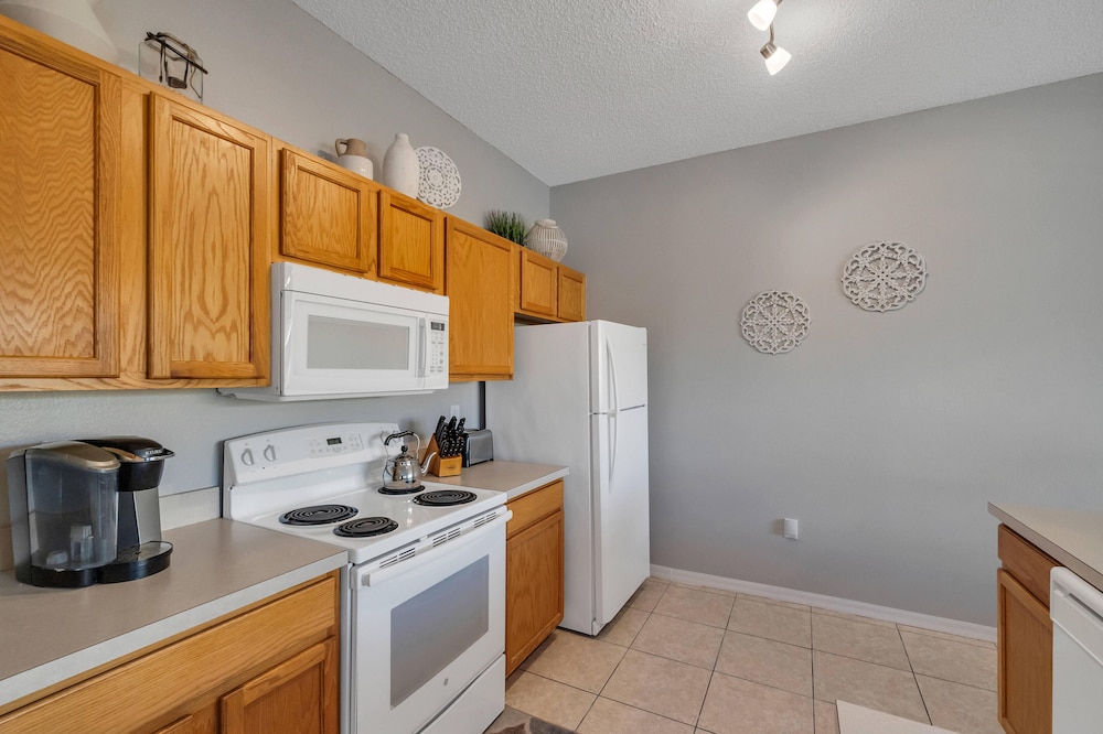 Create Lasting Magical Memories! Resort Home for 8 - Image 2