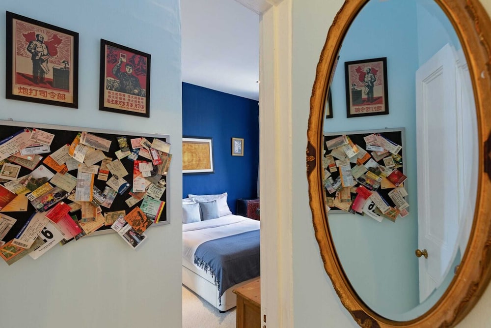 Gorgeous 1 Bedroom in Earl's Court With Vintage Furniture