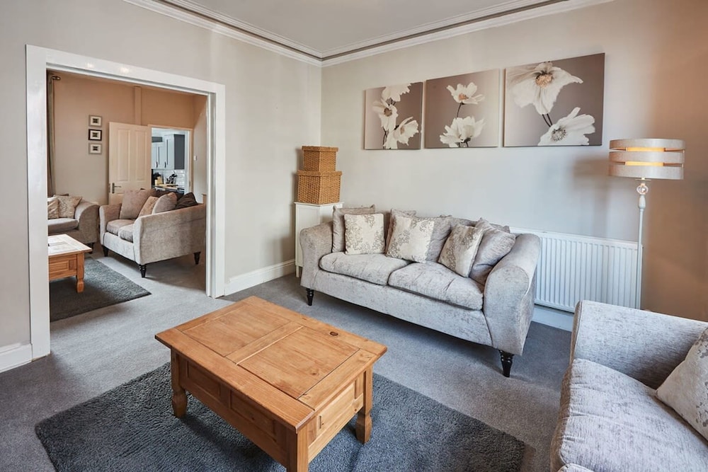 Host Stay Tigh-na-mara view 5
