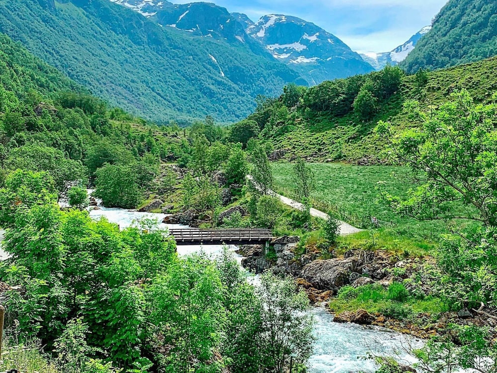Seaside Serenity in Hardangerfjord-by Traum view 2