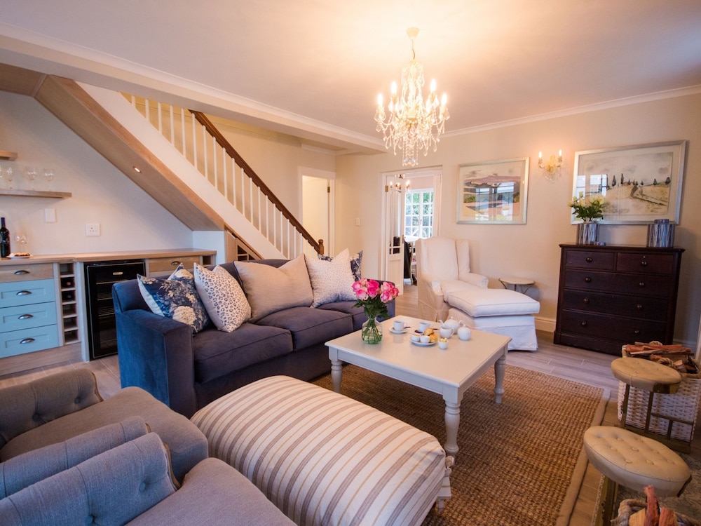 Exquisite Cottage 20