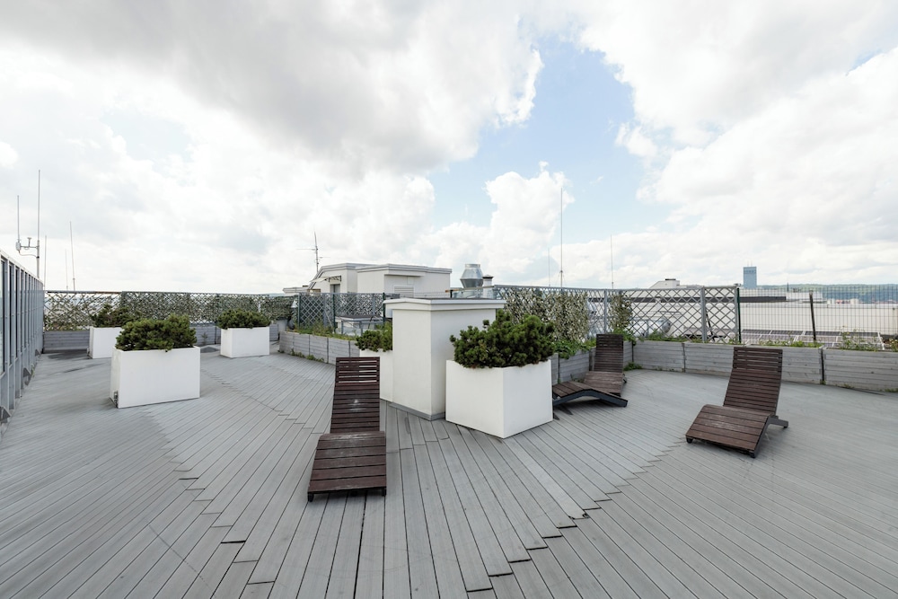 Studio Cztery Oceany Gdańsk by Renters view 4