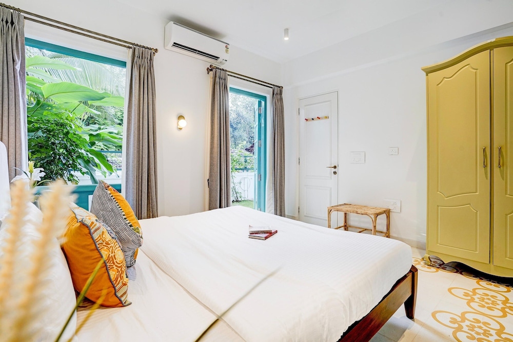 Villa in Siolim Near Morjim Beach