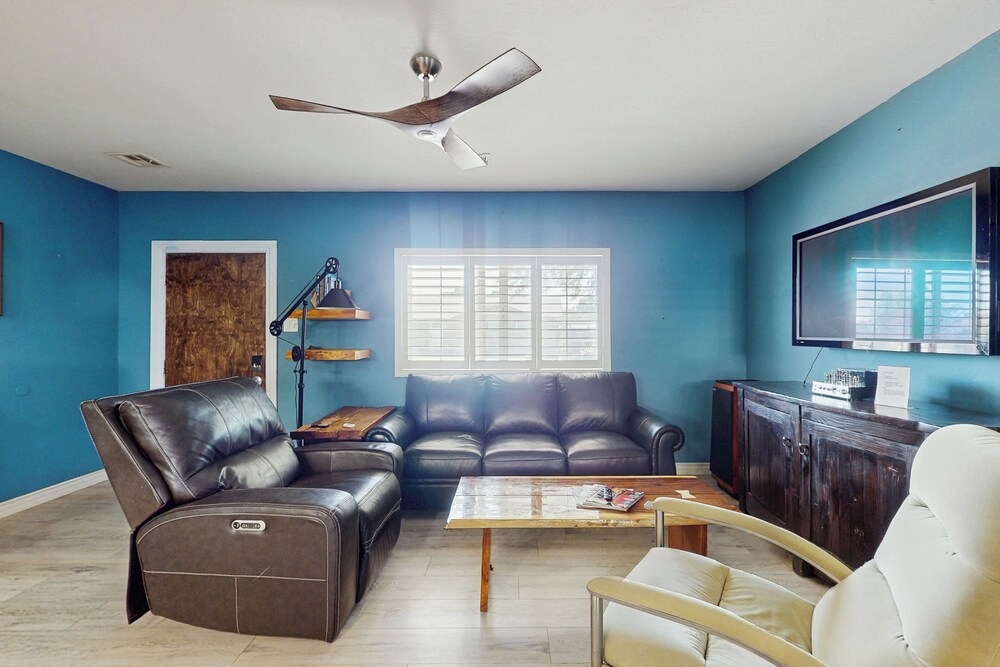 Home in Great Location - AC, W & D, Dog Friendly