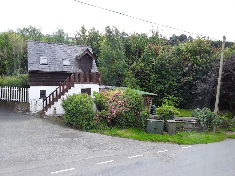 Violet Cottage