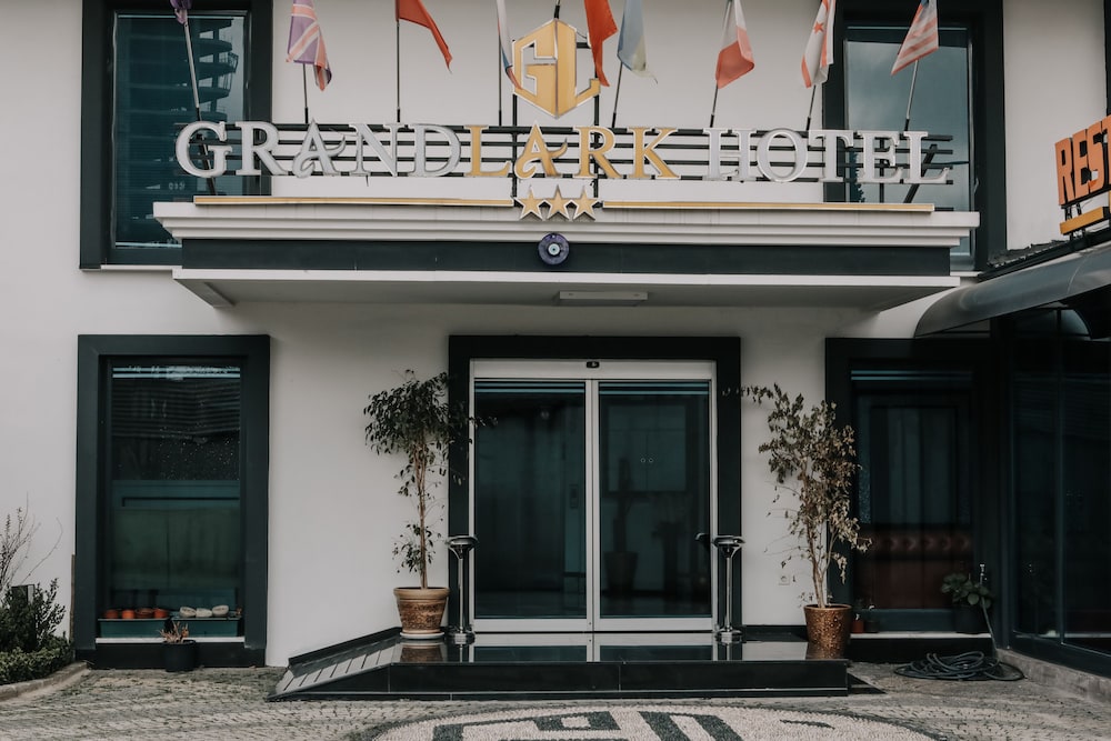 Grand Lark Otel - Image 15