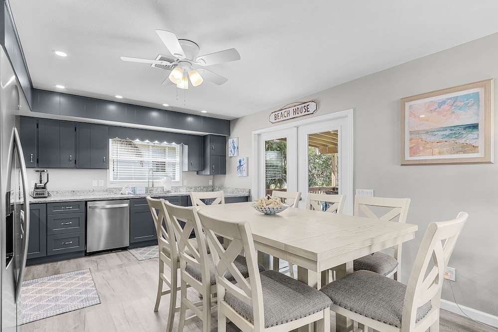 171 Canal Cove: 2br W/ Canal Views 2 Bedroom Home