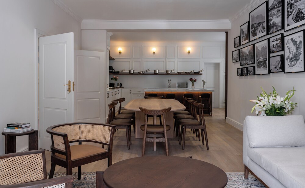 Guest House by Morea