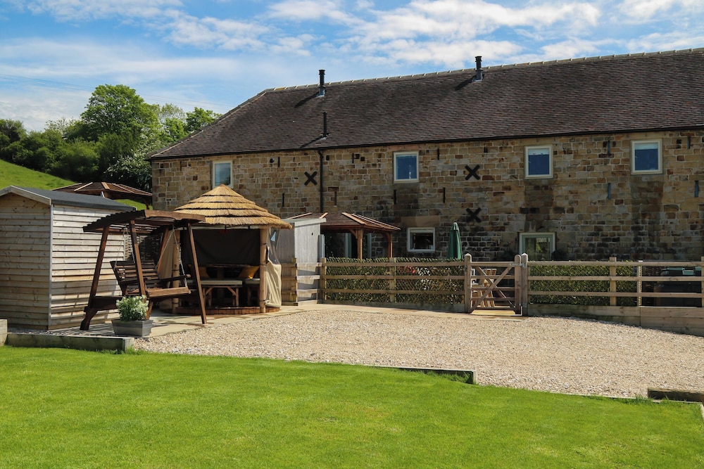 Pastures Barn